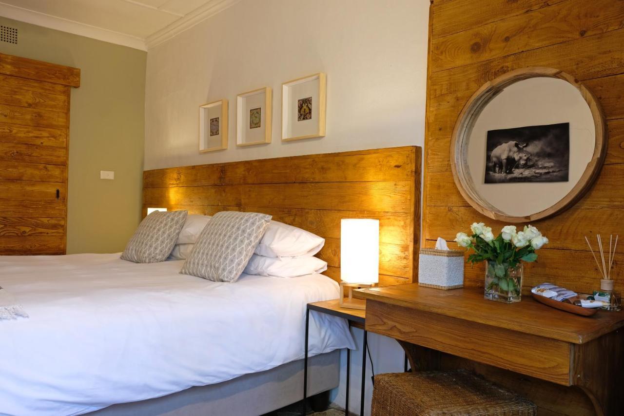 Kaia Tani Exclusive Guesthouse พาลาบอร์วา ภายนอก รูปภาพ