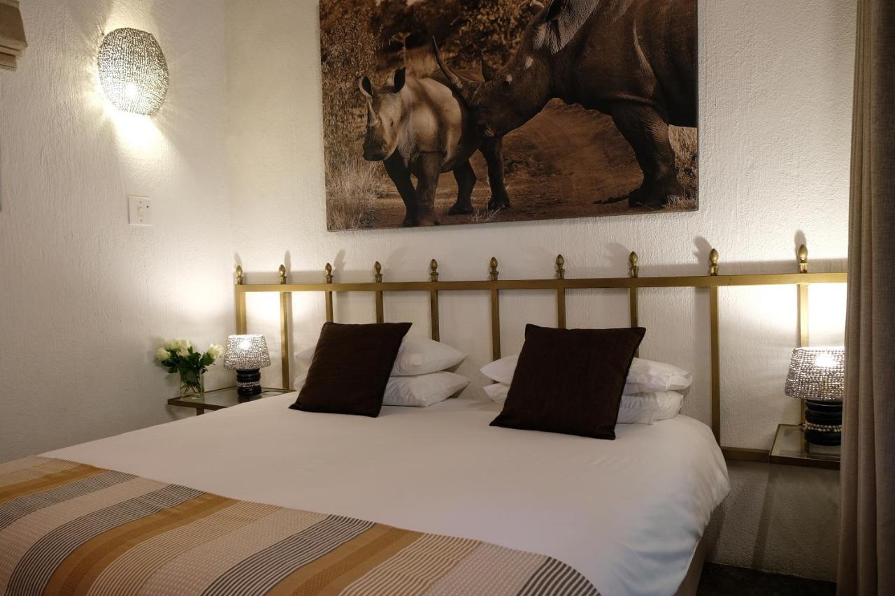 Kaia Tani Exclusive Guesthouse พาลาบอร์วา ภายนอก รูปภาพ