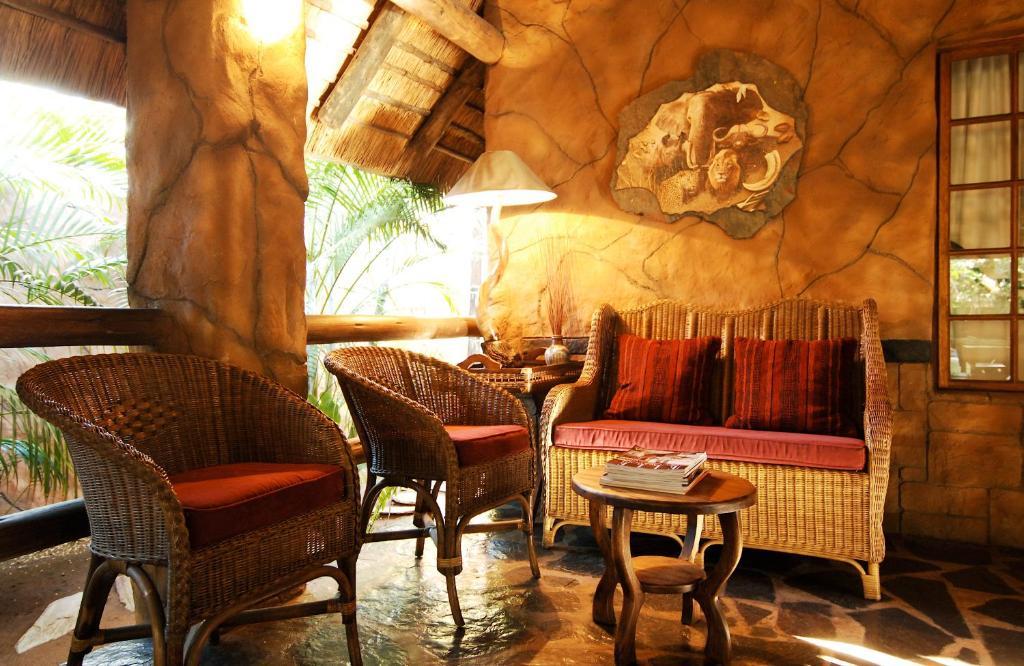 Kaia Tani Exclusive Guesthouse พาลาบอร์วา ภายนอก รูปภาพ