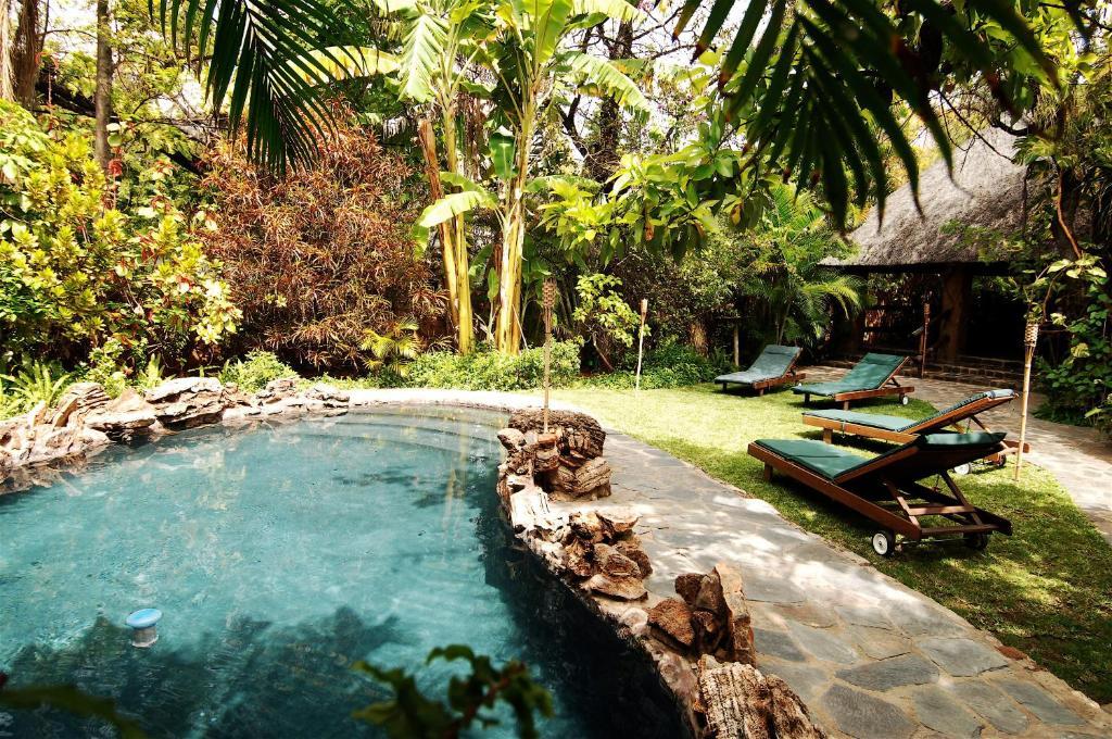 Kaia Tani Exclusive Guesthouse พาลาบอร์วา ภายนอก รูปภาพ