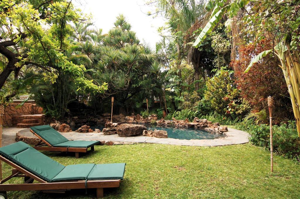 Kaia Tani Exclusive Guesthouse พาลาบอร์วา ภายนอก รูปภาพ